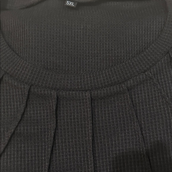 Elegant Black Lace Sleeve Women's Top - Picture 6 of 8